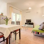 Apartment Prodan 2 *