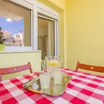 Prodan 2 Apartment