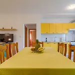 Prodan 2 Apartment *