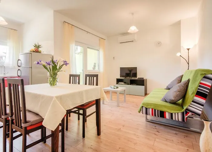 Appartement Prodan 2 *