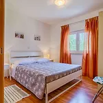Prodan 2 Apartamento *
