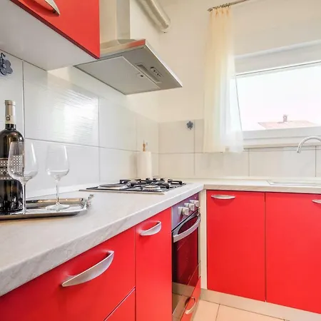 Prodan 2 Apartment *