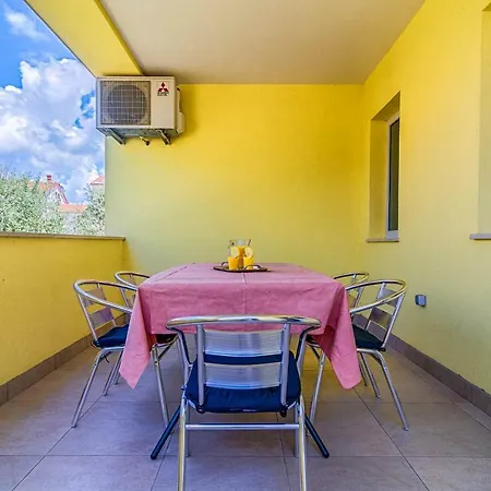 Prodan 2 Apartment *